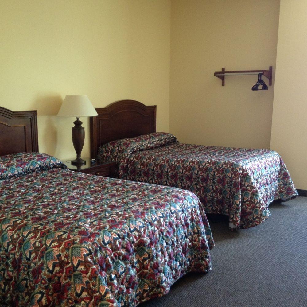 Brinton Suites Concordville Bagian luar foto
