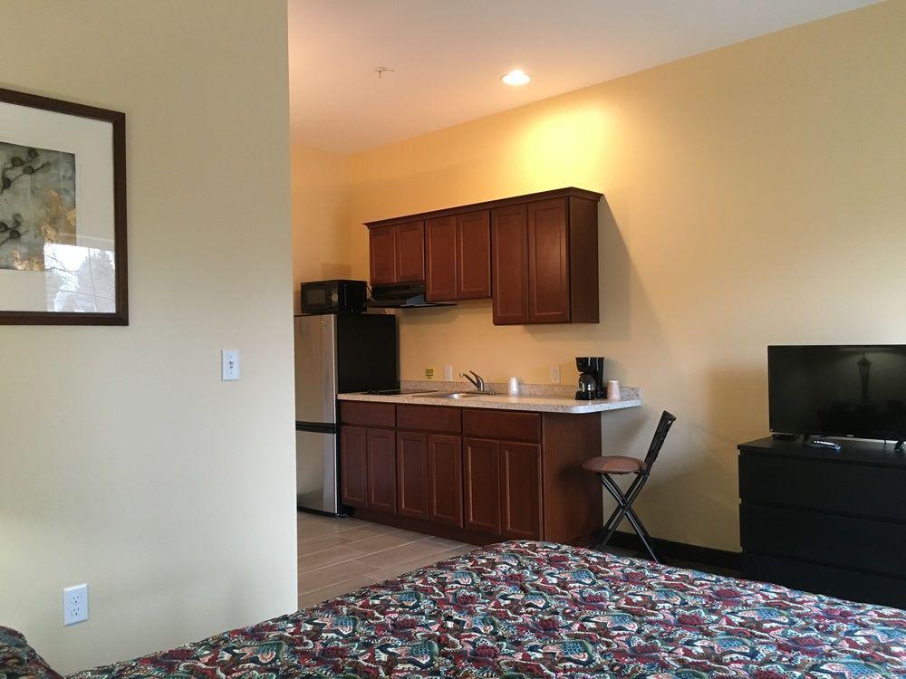 Brinton Suites Concordville Bagian luar foto