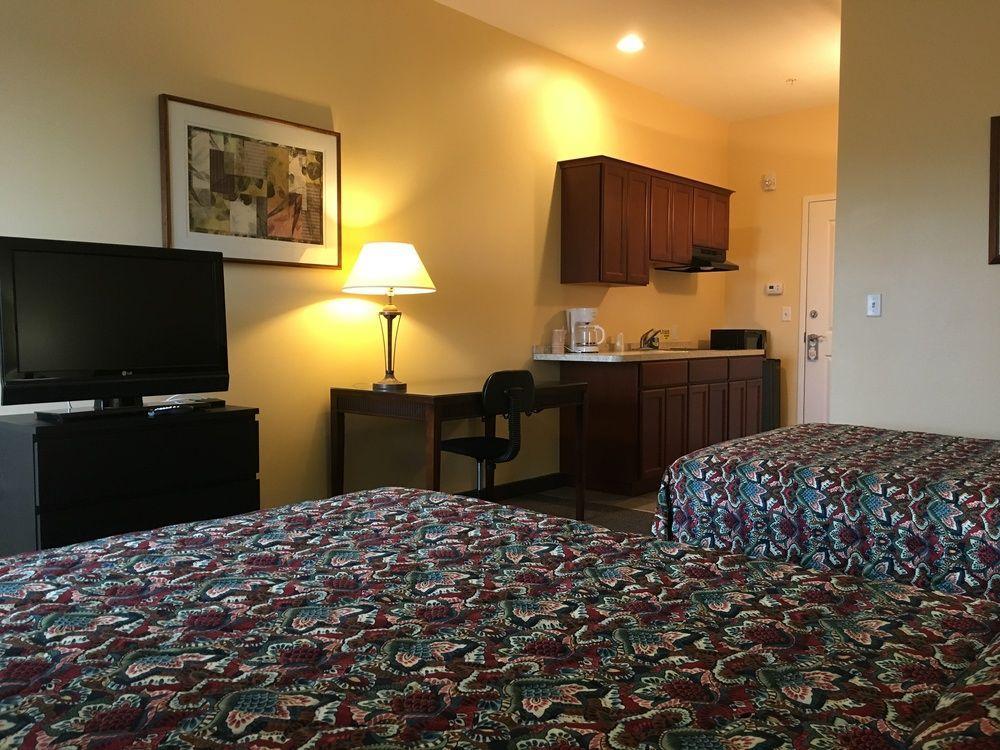Brinton Suites Concordville Bagian luar foto