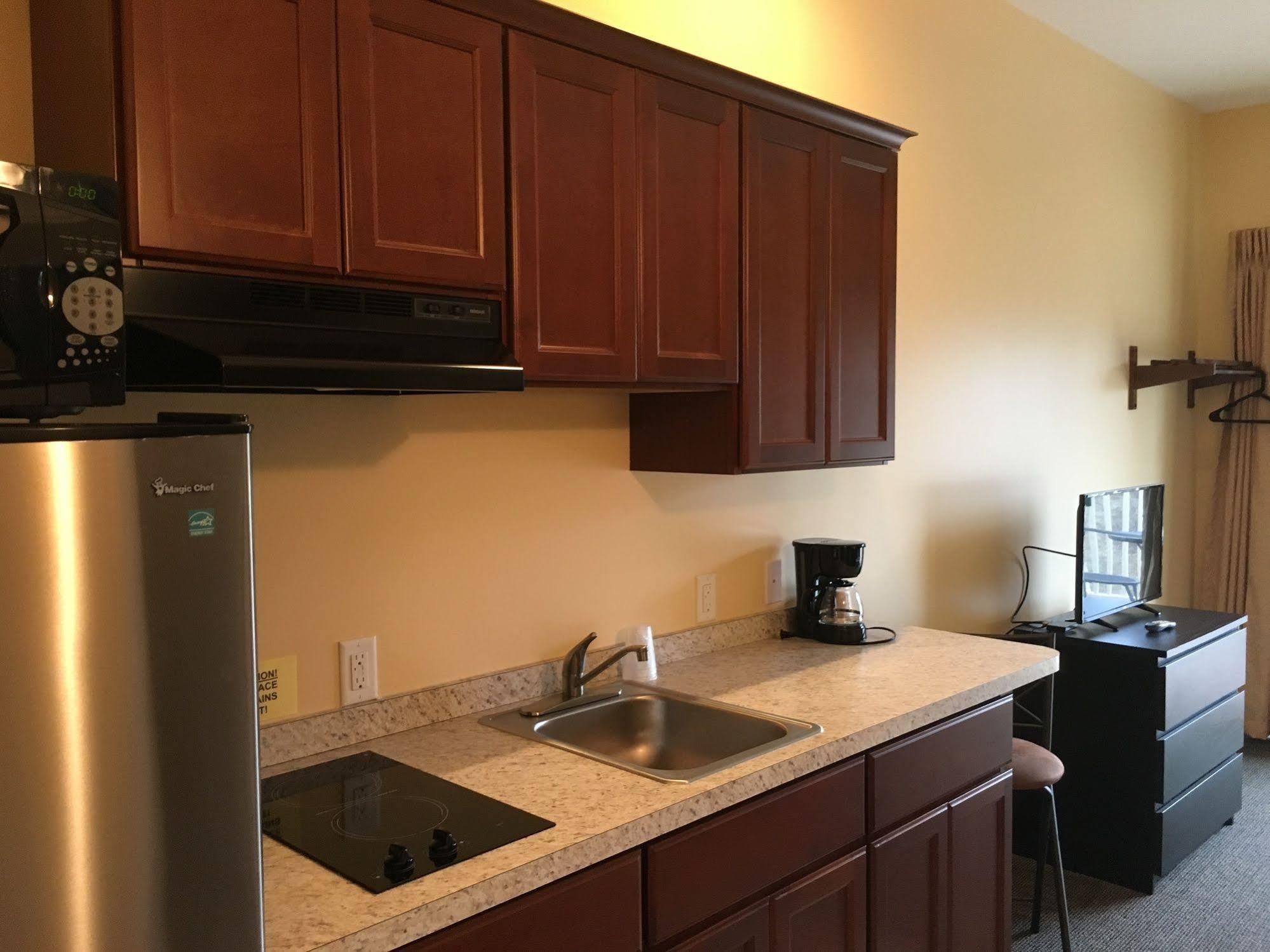 Brinton Suites Concordville Bagian luar foto